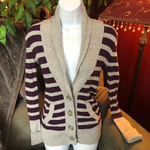 American Eagle Outfitters Sweaters - American Eagle Cardigan